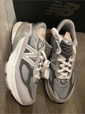FuelCell 990v6 NEW BALANCE USKIDS ENFANTS 6 UK 5½ EUR 38½
CM 24 GREY GC990GL6